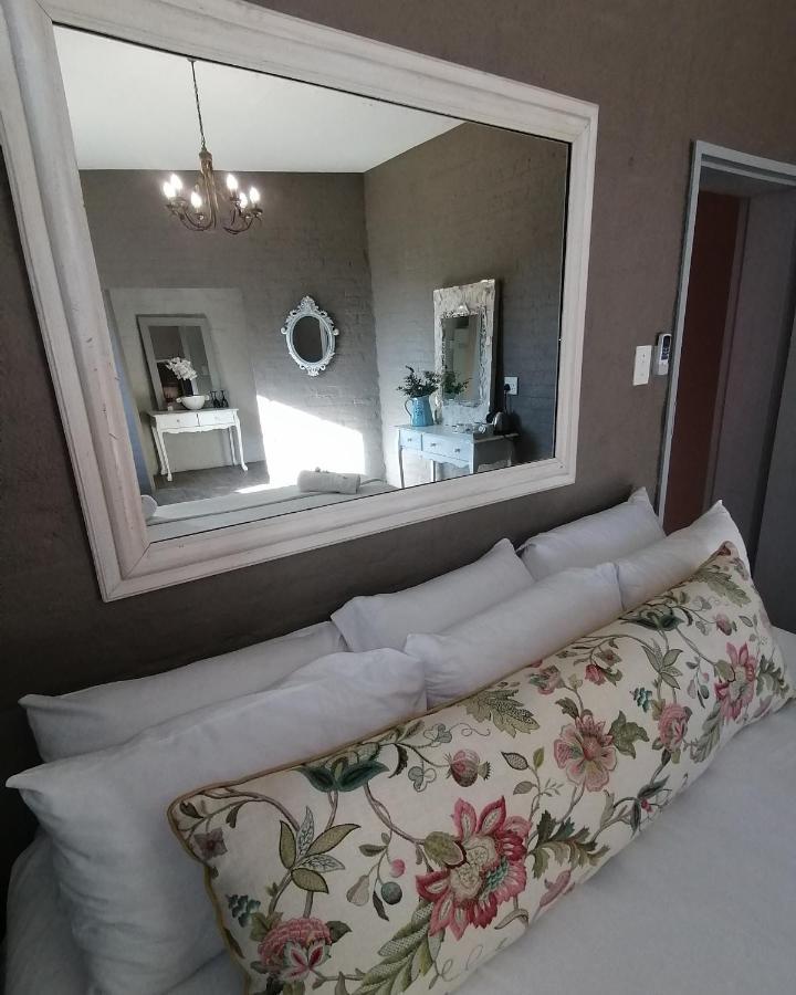 Tsumeb Theater Guesthouse Экстерьер фото