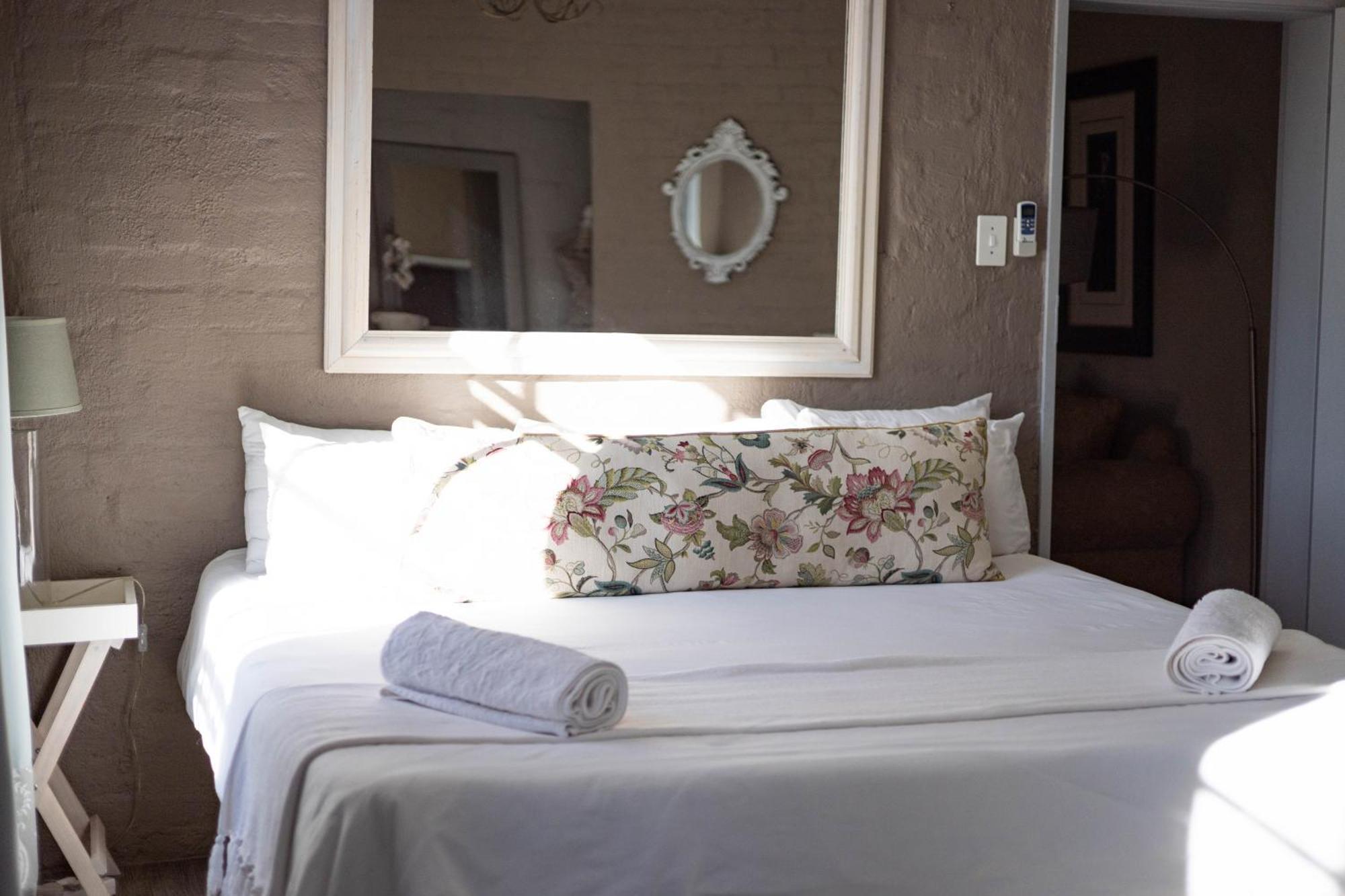 Tsumeb Theater Guesthouse Экстерьер фото