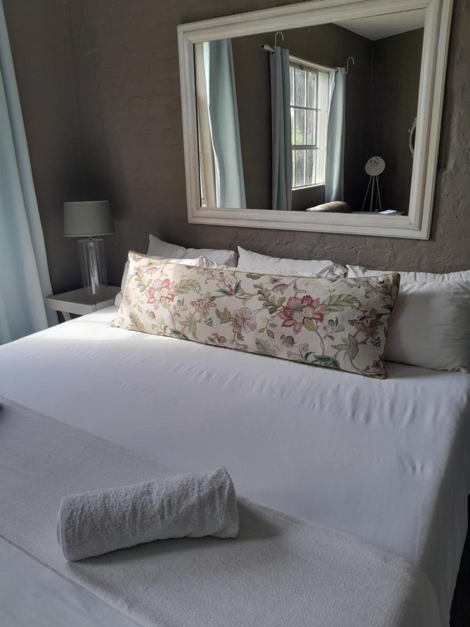 Tsumeb Theater Guesthouse Экстерьер фото