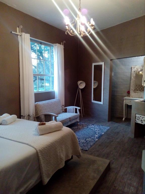 Tsumeb Theater Guesthouse Экстерьер фото