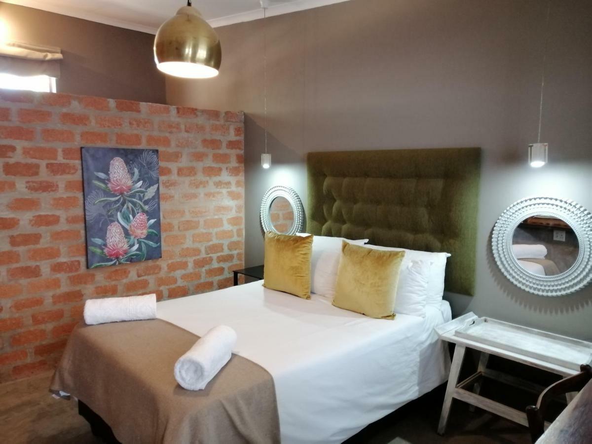 Tsumeb Theater Guesthouse Экстерьер фото